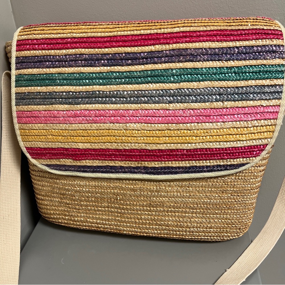 Koret Vintage Straw Beach Bag Shoulder Purse Striped Flap snap lined Rainbow.